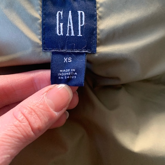 GAP down Vest - Picture 5 of 5